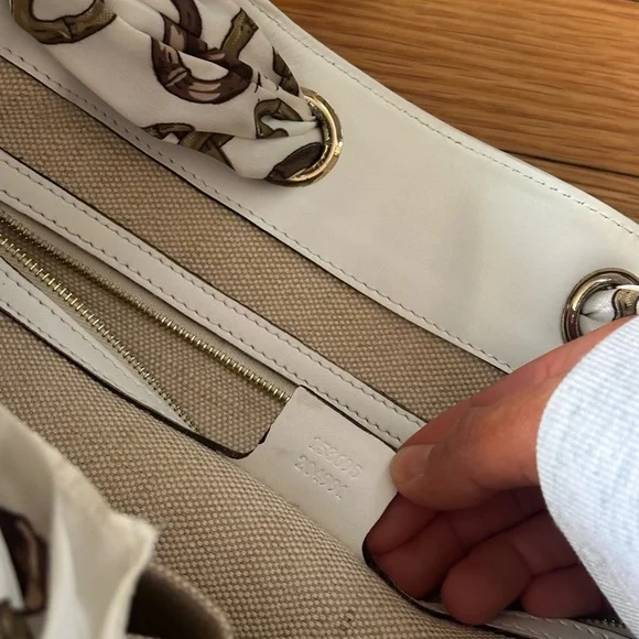 Gucci GG Monogram Canvas Positano Tote Bag - Picture 4 of 9